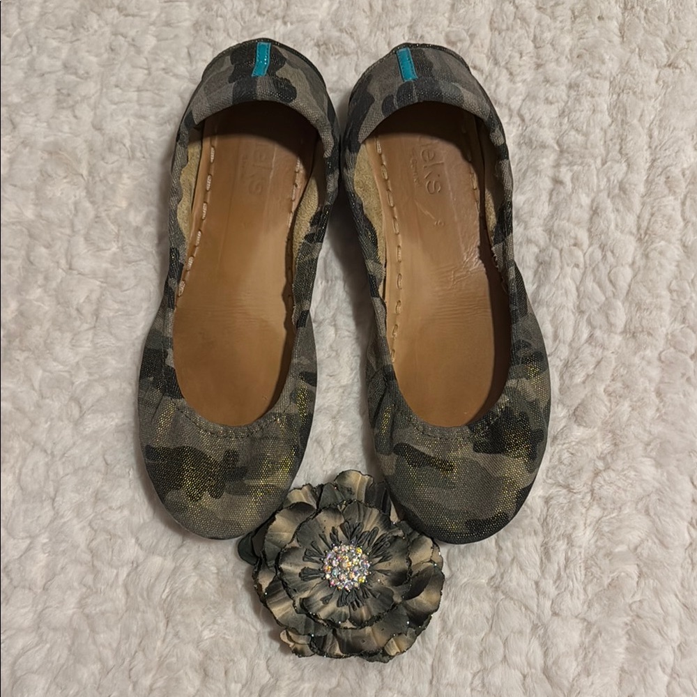 Calouflage Tieks Size 9